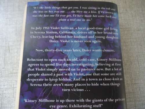 SUE GRAFTON -  "S IS FOR SILENCE" SMALL SOFT COVER