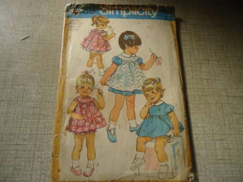 SIMPLICITY PATTERNS 9289 DRESS & PANTIES -TODDLER 6 MONTHS BREAST 19"  COMPLETE