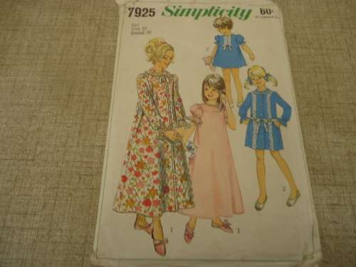 SIMPLICITY PATTERNS 7925 GIRL'S NIGHTIE & ROBE SIZE 12 YEARS BREAST 30" COMPLETE