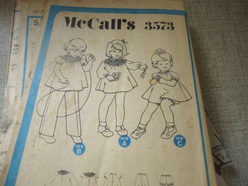 VINTAGE McCALL'S PATTERN  -3573 TODDLER'S DRESS & BLOOMERS OR TOP & SMOCKING TRANSFER  SIZE 2 YEARS