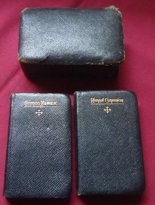 LOVELY BLACK LEATHER BOUND POUCH WITH MATCHING GILT EDGED BOOKS - "COMMON PRAYER & HYMNAL COMPANION"