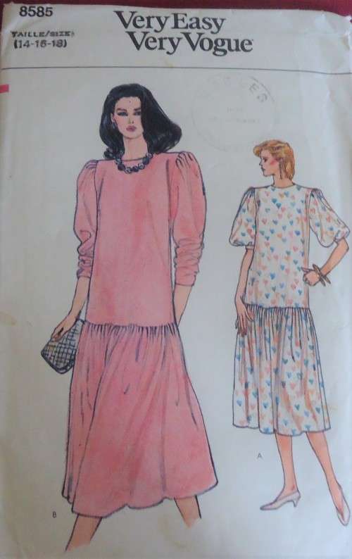 VOGUE VERY EASY PATTERNS 8585 DRESS WITH GATHERED SLEEVES   SIZE 14 + 16 + 18 - COMPLETE