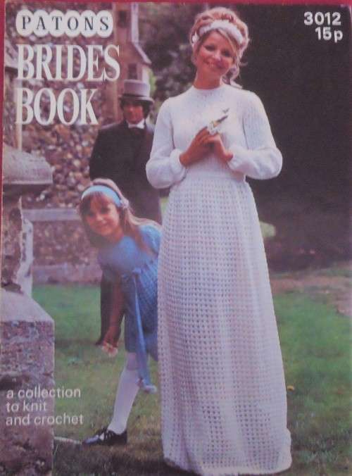 PATONS #3012 BRIDES BOOK - A COLLECTION TO KNIT & CROCHET - 16 PAGES A 4 SIZE