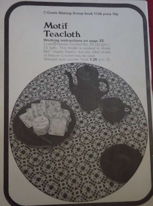 COATS GROUP BOOK #1172 DINING WITH CROCHET - 32 PAGE A5 SIZE BOOK