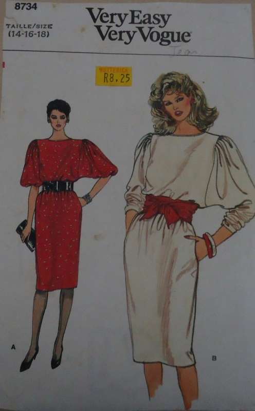 VERY EASY VOGUE PATTERNS 8734 "LOOSE FITTING PULLOVER DRESS"  SIZE 14-16-18 COMPLETE