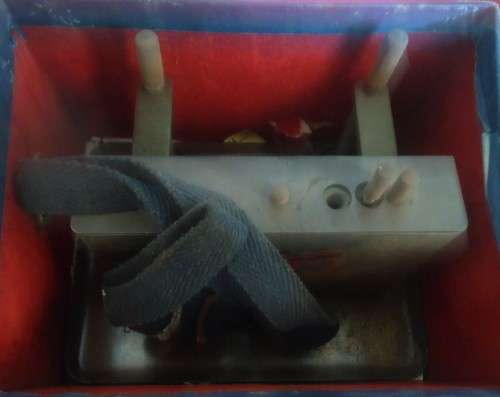 VINTAGE EMPISAL HOME RUG MAKER IN ORIGINAL BOX WITH BROCHURE & INVOICE