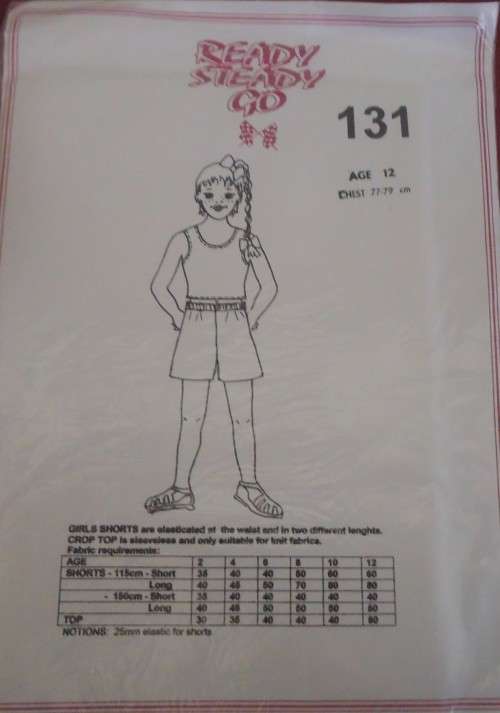 READY-STEADY-GO PATTERN-NUMBER 131  GIRL`S SHORTS WITH ELASTIC WAIST AGE12  YEARS  CHEST 77/79 CM