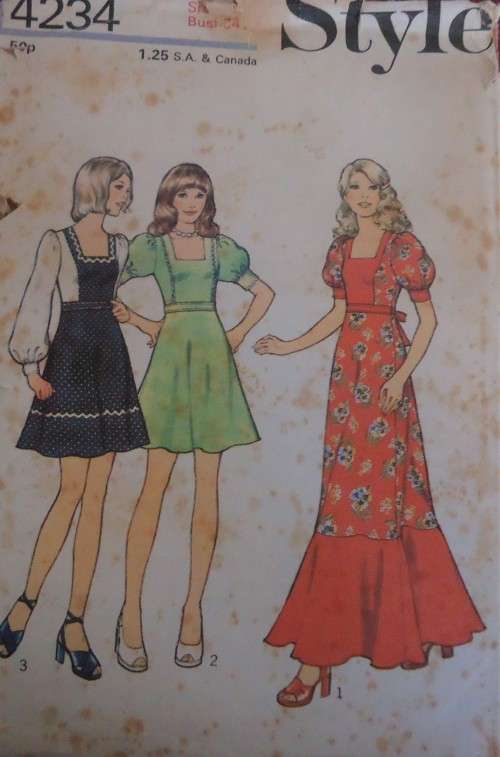 STYLE 4234 HIGH BODICE DRESS SIZE 12  BUST 34" - COMPLETE