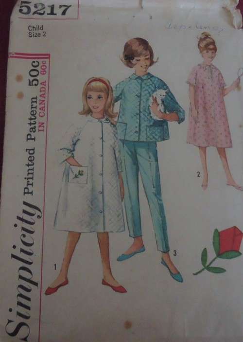 VINTAGE SIMPLICITY 5217 GIRLS TOP-PANTS-ROBE WITH TRANSFER SIZE 2 YEARS COMPLETE