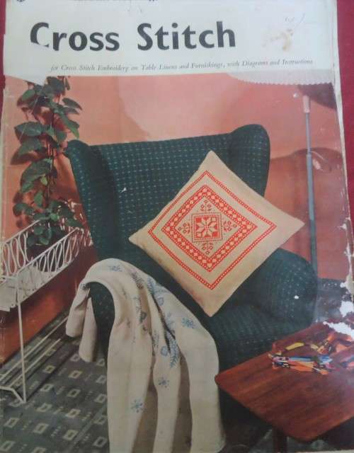ANCHOR EMBROIDERY BOOK #441 CROSS STITCH - 36 A4 PAGES WORN COVER