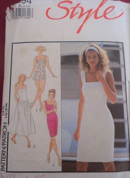 STYLE 1896  SQUARE NECK DRESS & JUMPSUIT  SIZE A = 6-18 COMPLETE