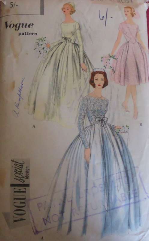 V/VINTAGE VOGUE 4967  BRIDE'S OR BRIDEMAID DRESS SIZE 10 BUST 31"  COMPLETE