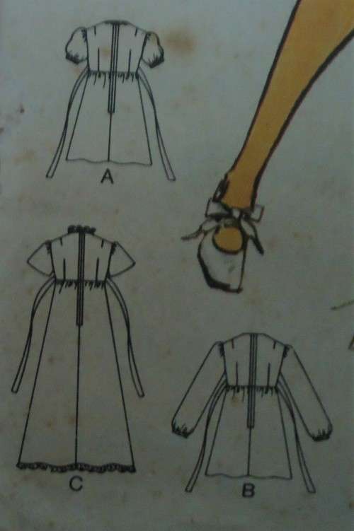 BUTTERICK 3095 -TEEN DRESS WITH TIEBACK SIZE 11/12 JUNIOR BUST 32` COMPLETE