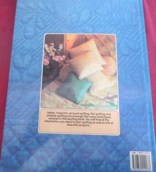 QUILTING - OVER 20 NEW & ORIGINAL PROJECTS-MOYRA McNEILL- 84 A4 PAGES HARDCOVER WITH PATTERNS