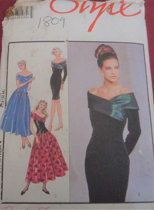 STYLE 1890 LINED EVENING DRESS SIZE  A= 8 - 18 COMPLETE-UNCUT-F/FOLDED