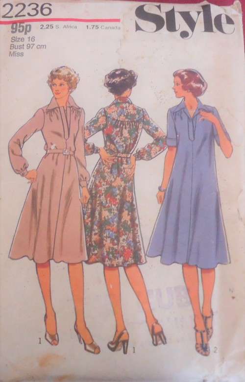STYLE 2236 PULLOVER DRESS SIZE 16 BUST 97 CM COMPLETE