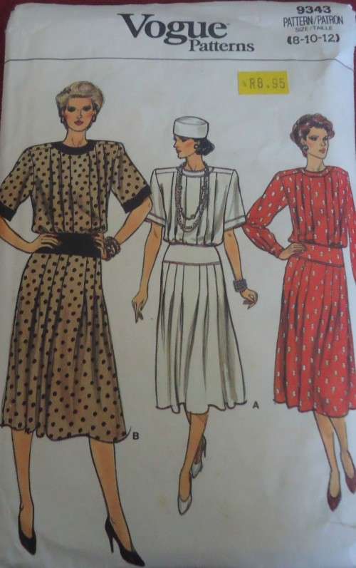 VOGUE 9343  LOOSE FITTING DRESS WITH BLOUSON BODICE SIZE 8-10-12 COMPLETE