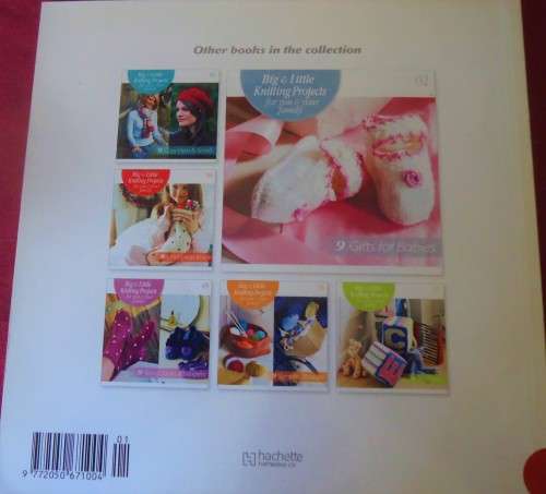 BIG & LITTLE KNITTING PROJECTS FOR YOU & YOUR FAMILY #1  - 9 CONTEMPORARY CUSHIONS -  52 PAGES