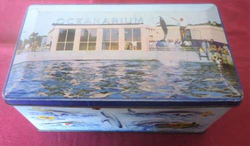 VINTAGE PORT ELIZABETH OCEANARIUM - PYOTT BISCUITS HINGED TIN