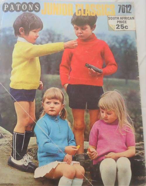 PATONS 7012 JUNIOR CLASSICS 16 PAGES