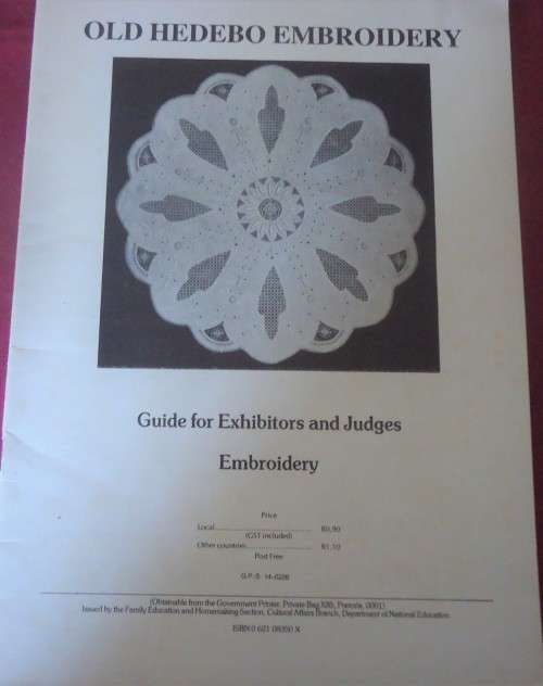 OLD HEDEBO EMBROIDERY - 24 PAGES SOFT COVER