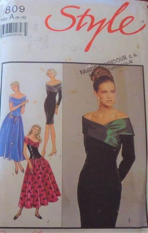 STYLE 1809 LINED EVENING DRESS SIZE A=8-18 COMPLETE