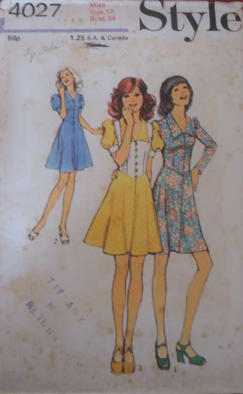 STYLE 4027  DRESS WITH SLIGHTLY RAISED WAISTLINE SIZE 12 BUST 34` COMPLETE-UNCUT-F/FOLDED