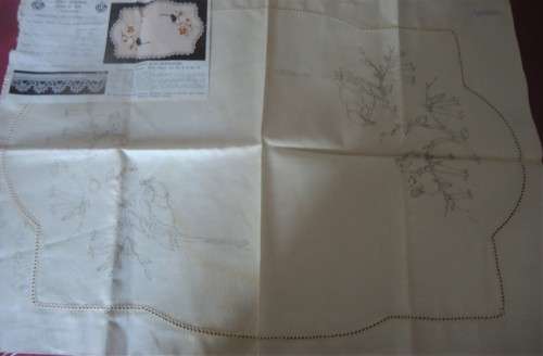 REGAL AGM  DESIGN #5040 STAMPED READY FOR EMBROIDERY- PURE LINEN "BLUEBIRDS" TRAY CLOTH- 14 X 20"