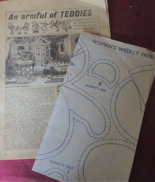 AN ARMFUL OF TEDDIES - WOMAN`S WEEKLY - WITH PATTERN SHEET