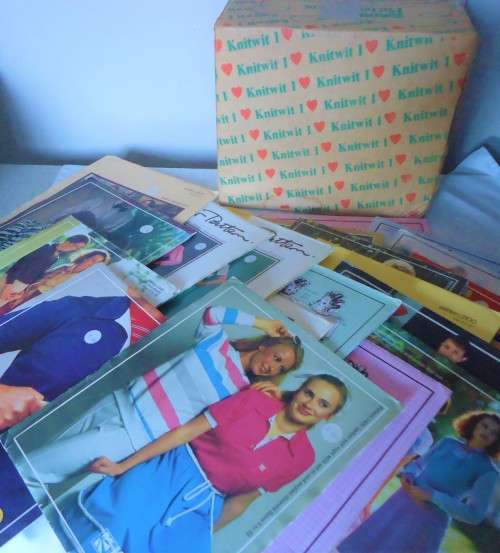 34 KNITWIT PATTERNS IN KNITWIT BOX SIZES 6-22