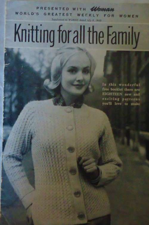 KNITTING FOR THE WHOLE FAMILY - WOMEN BOOKLET9 JULY 1960- 16 A5 PAGES