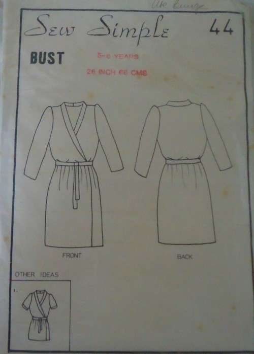 SEW SIMPLE PATTERNS #44 DRESSING GOWN SIZE 28/30" OR 72/74 CM