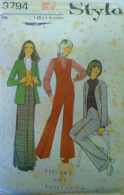 VINTAGE STYLE 3794 CARDIGAN-WAISTCOAT-PANTS-BLOUSE SIZE 12 BUST 34` COMPLETE-UNCUT-F/FOLDED