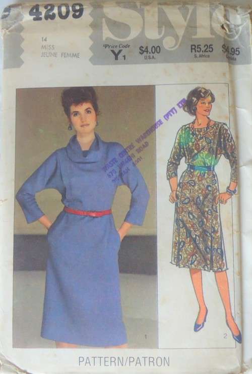 STYLE 4209 PULLOVER DRESS WITH DOLMAN SLEEVES SIZE 14 COMPLETE-UNCUT-F/FOLDED