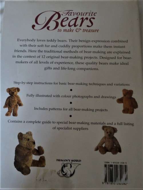 FAVOURITE BEARS TO MAKE & TREASURE - JULIA JONES-116 PAGES HARD COVER WITH PATTERNS & DUST COVER