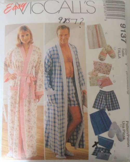 McCALLS 9137 UNISEX ROBE AND GIFT ACCESSORIES  SIZE Y=S-M-L (30-40") COMPLETE
