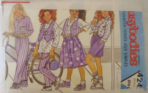 BUTTERICK 4245 BUSYBODIES - SKIRT & SHIRT ONLY SUPPLIED - SIZES 7-8-10 YEARS