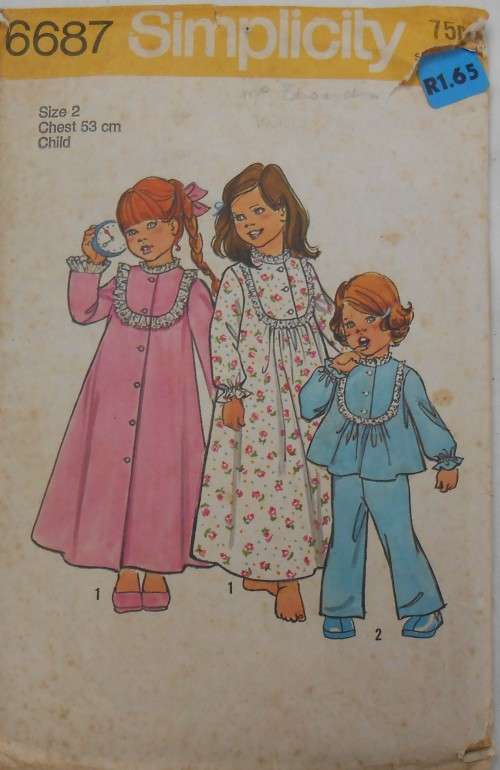 SIMPLICITY 6687 KIDDIES ROBE-NIGHTGOWN-PJS SIZE 2 YEARS CHEST 53 CM COMPLETE-PART CUT