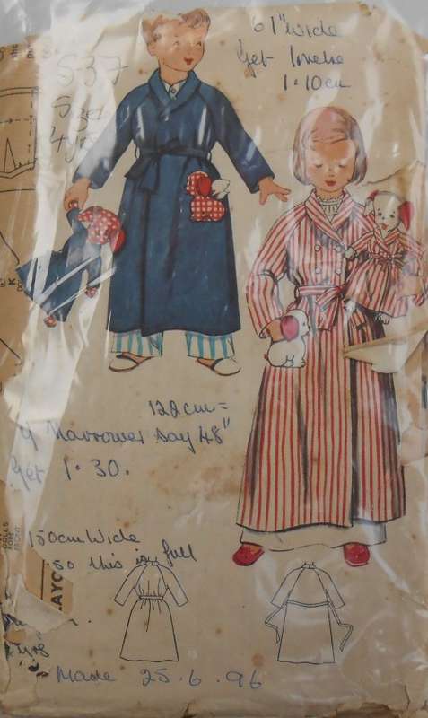 VINTAGE SIMPLICITY S 37  CHILDS ROBE - DOLL-DOLLS ROBE-TRANSFER  SIZE 4 YEARS  COMPLETE ZIPLOC