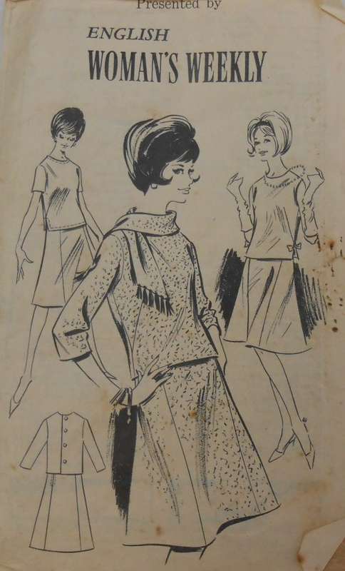 VINTAGE ENGLISH WOMAN`S WEEKLY PATTERN  SKIRT-TOP-SCARF SIZE BUST 36 COMPLETE-ZIPLOC BAG