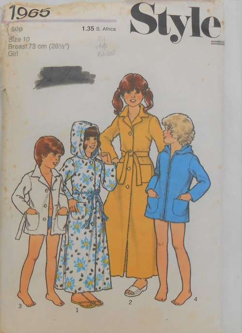 STYLE 1965 KIDS ROBE IN 2 LENGTHS SIZE 10 YEARS BREAST 73 CM - COMPLETE