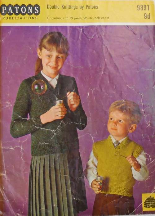PATONS #9397 - BASIC PULLOVER- SIX SIZES FOR AGES 2 - 13 YEARS SIZES 22 - 32`