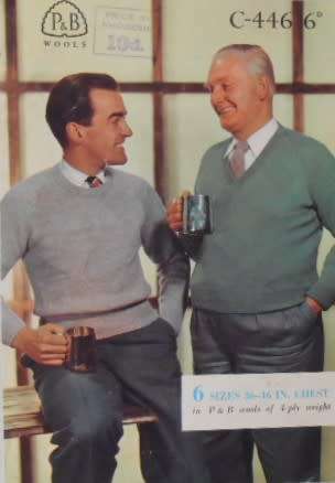 PATONS P&B C-446 MEN`S ROUND & V NECK JUMPERS TO FIT 36 - 46