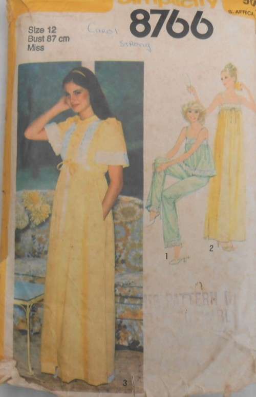 SIMPLICITY 8766 NIGHTGOWN-PJS ROBE SIZE 12 BUST 87 CM-SEE LISTING-ZIPLOC