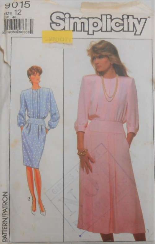 SIMPLICITY 9015 DRESS WITH PLEATED SKIRT SIZE 12 COMPLETE