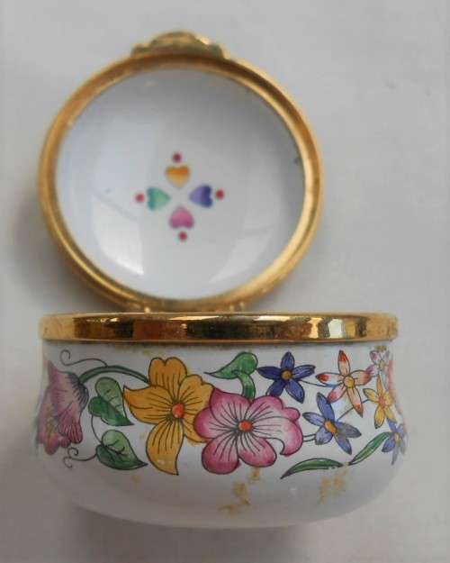 STAFFORDSHIRE ENAMELS HAND PAINTED TRINKET BOX WITH `FOR MY LOVE`- MADE IN ENGLAND