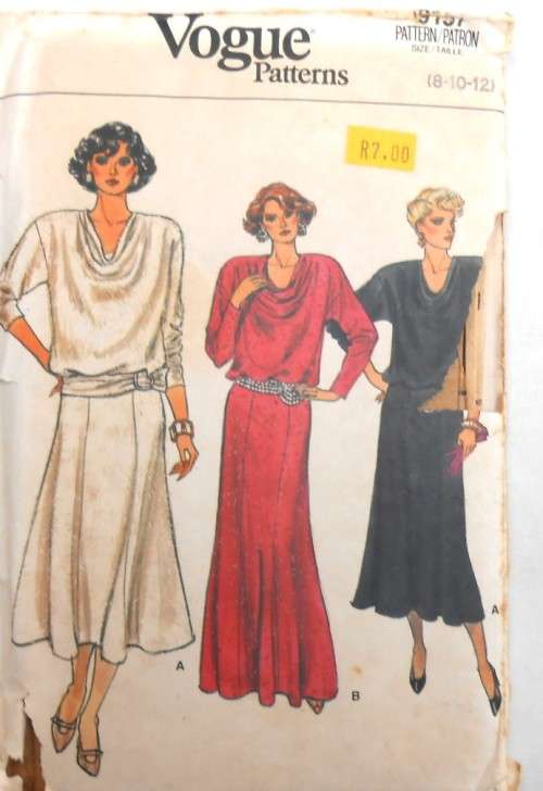 VOGUE 9157 VERY LOOSE FITTING FLARED PULLOVER DRESS SIZE 8-10-12 COMPLETE-UNCUT-F/FOLDED