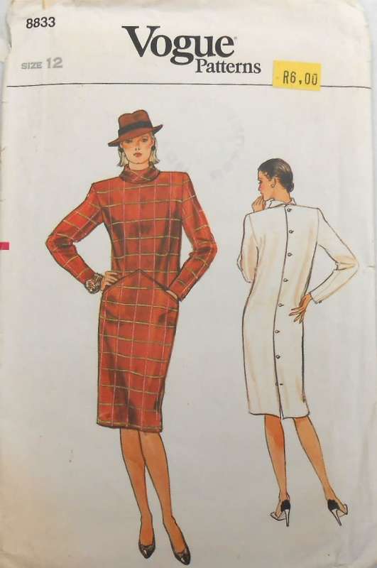 VOGUE 8833 LOOSE FITTING STRAIGHT DRESS WITH BACK BUTTON + ROLL COLLAR SIZE 12 COMPLETE-UNCUT-F/F