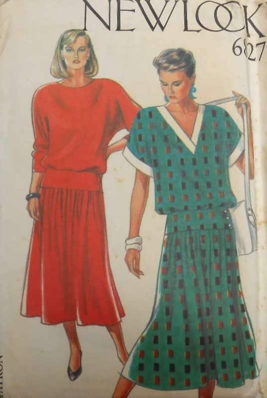 NEW LOOK PATTERNS 6827 V & ROUND NECK DRESS SIZES 8 - 18  COMPLETE-UNCUT-F/FOLDED