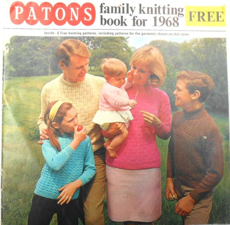 PATONS FAMILY KNITTING BOOK 1968  INCLUDES 5 PATTERNS